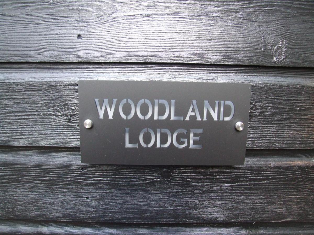 Charming Woodland Lodge 2 Person 1 Bedroom グレート・ヤーマス エクステリア 写真